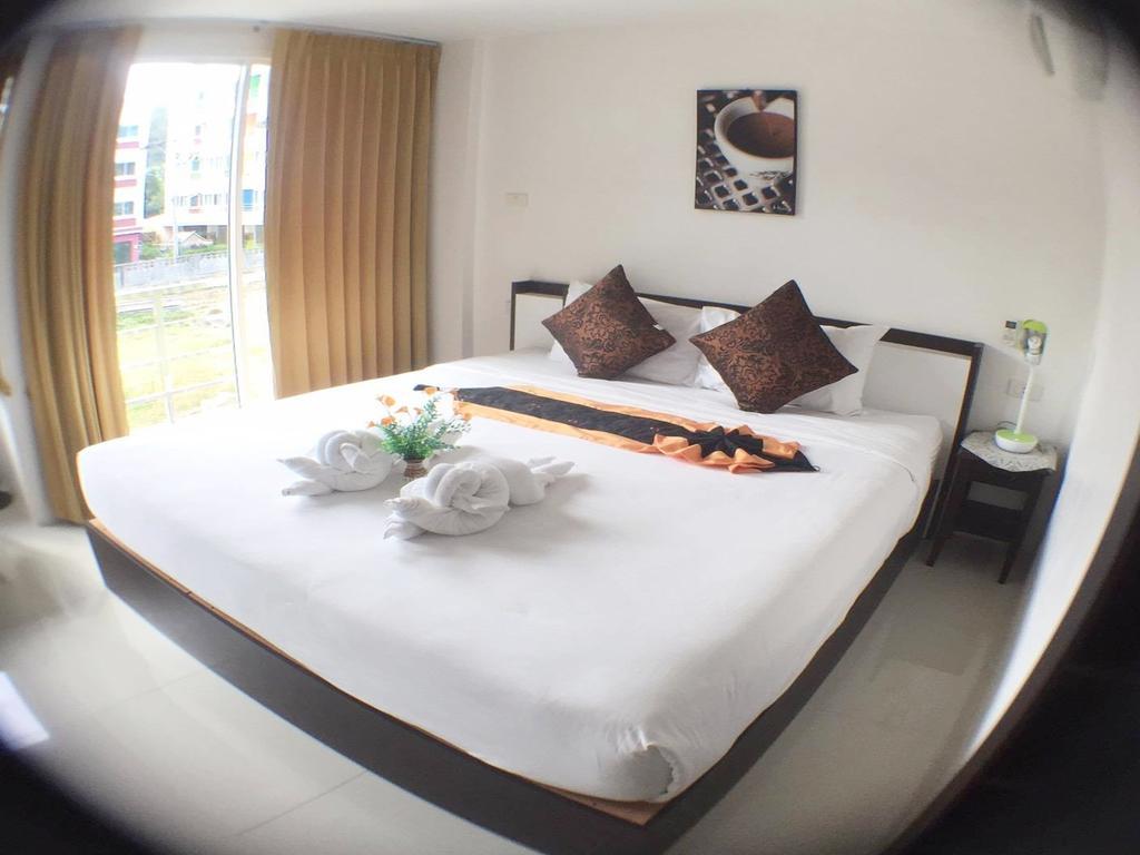 สวิส เฮาส์ Hotel Patong ภายนอก รูปภาพ
