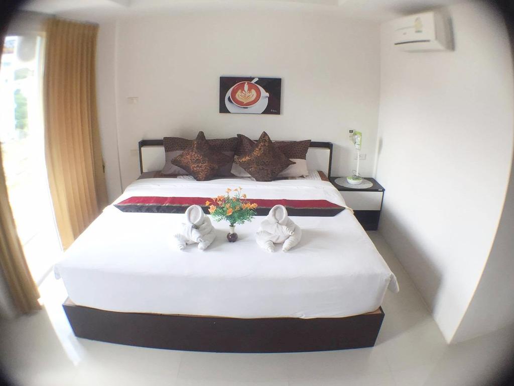 สวิส เฮาส์ Hotel Patong ภายนอก รูปภาพ